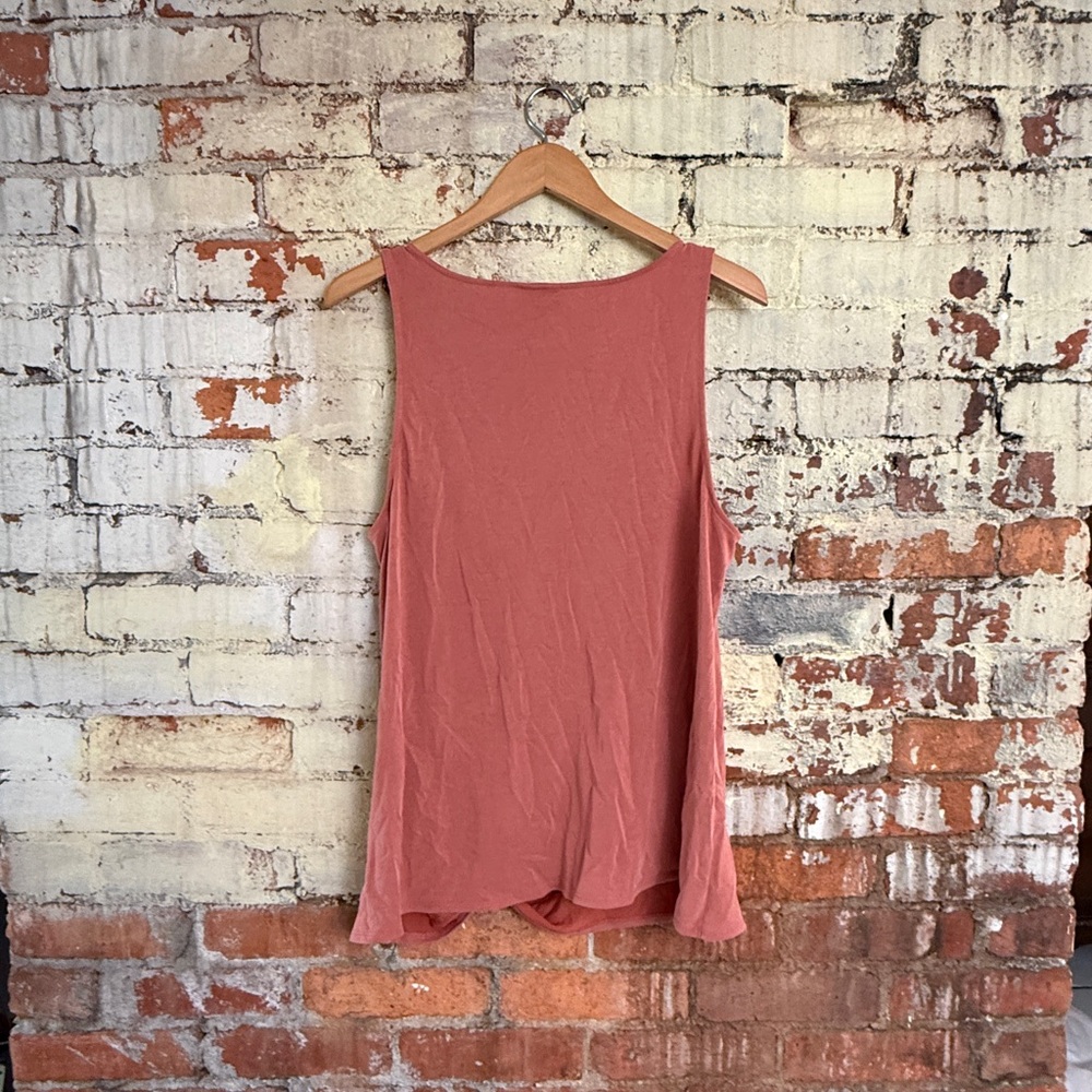 Torrid Dusty Rose Twist Front Tank Top - Picture 5 of 5